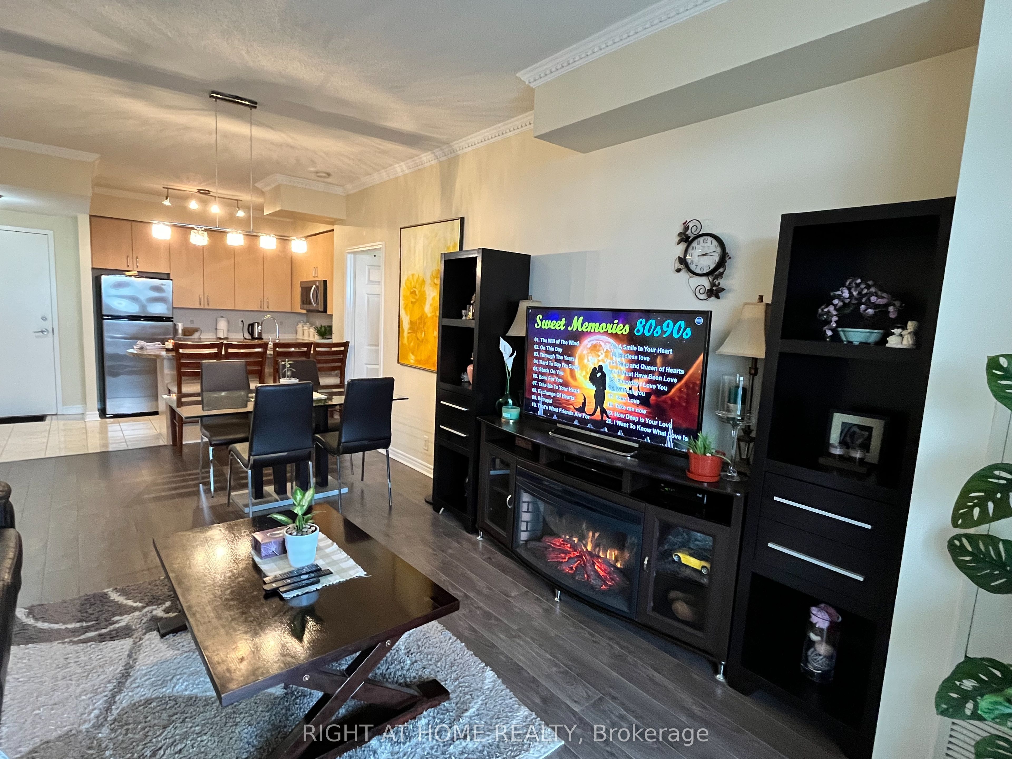 11121 Yonge Street, ## 602