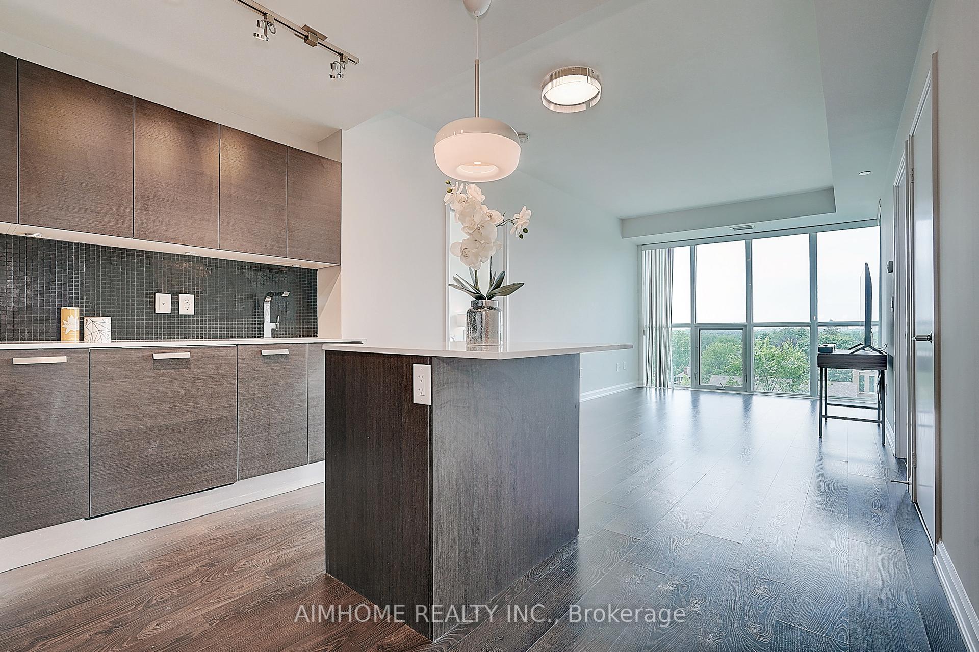 3 Bedrooms Condo at 11 Bogert, Toronto For sale