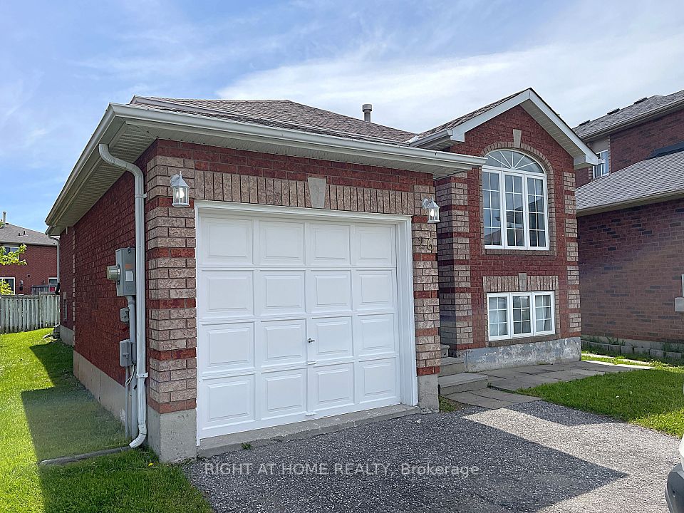 26 Weymouth Road, Barrie, ON L4M 6R9