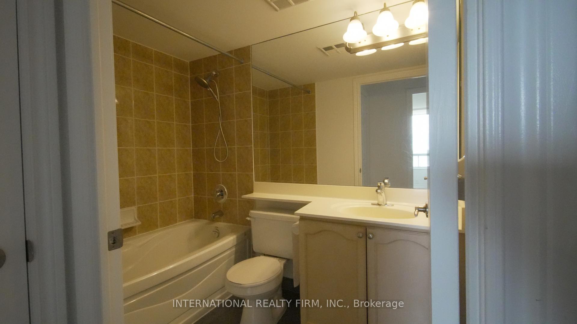 1 Bedroom Condo at 80 Harrison Garden, Toronto For sale