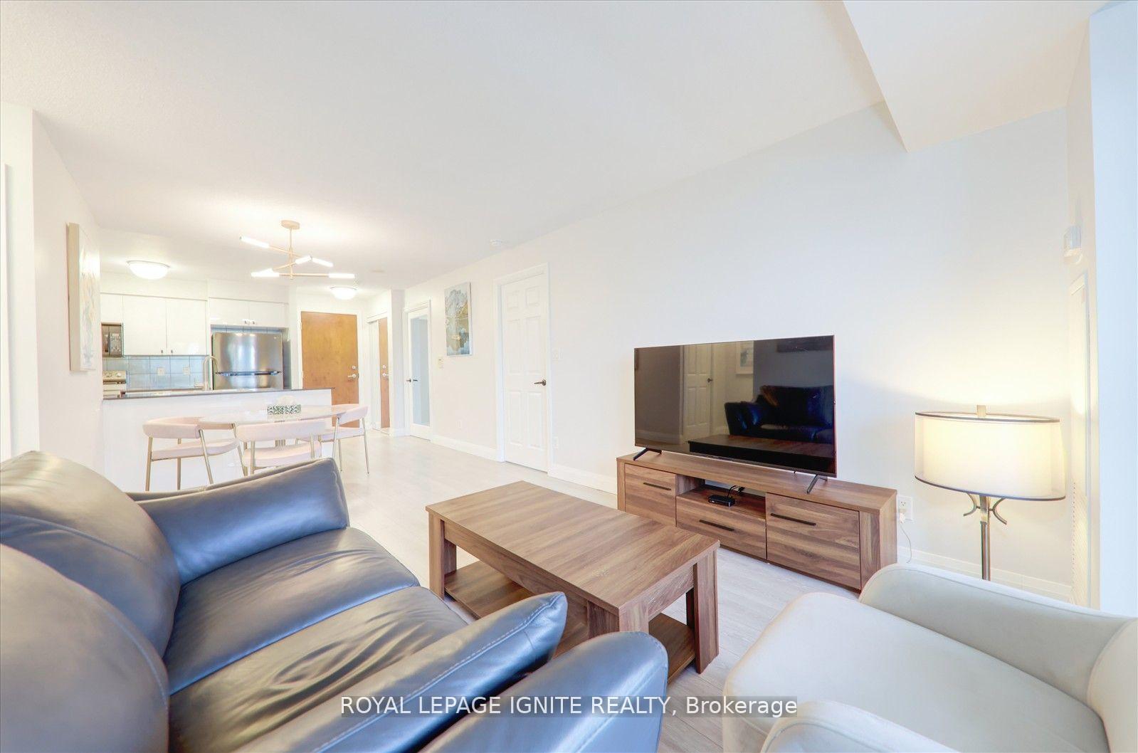 2 Bedrooms Condo at 310 Burnhamthorpe,  Mississauga For sale