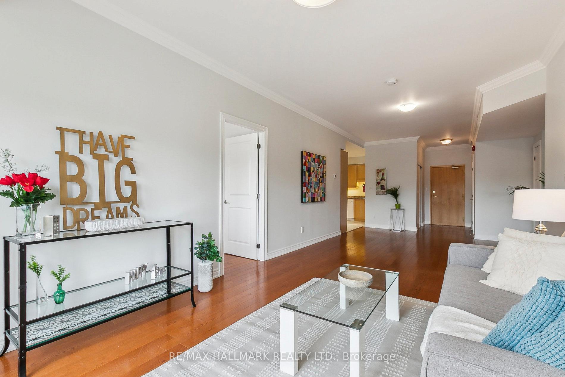 2 Bedrooms Condo at 1 Lawlor, Toronto For sale