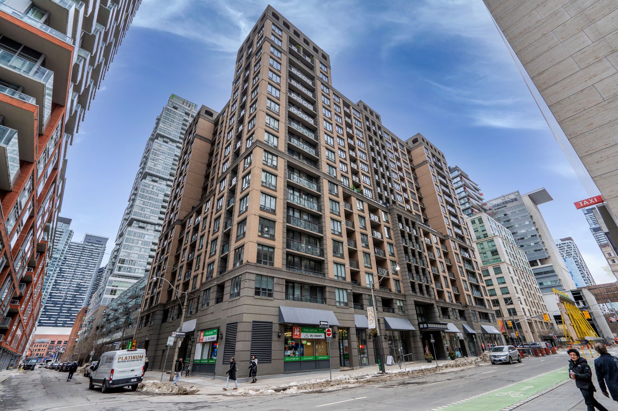 140 Simcoe Street 1412
