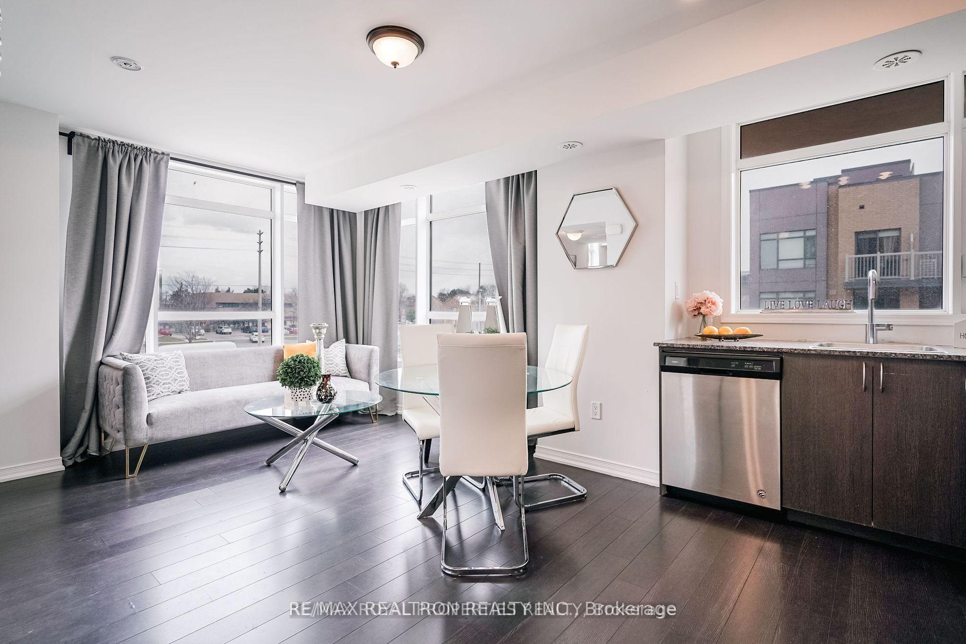 2 Bedrooms Condo at 80 Orchid Place, Toronto For sale