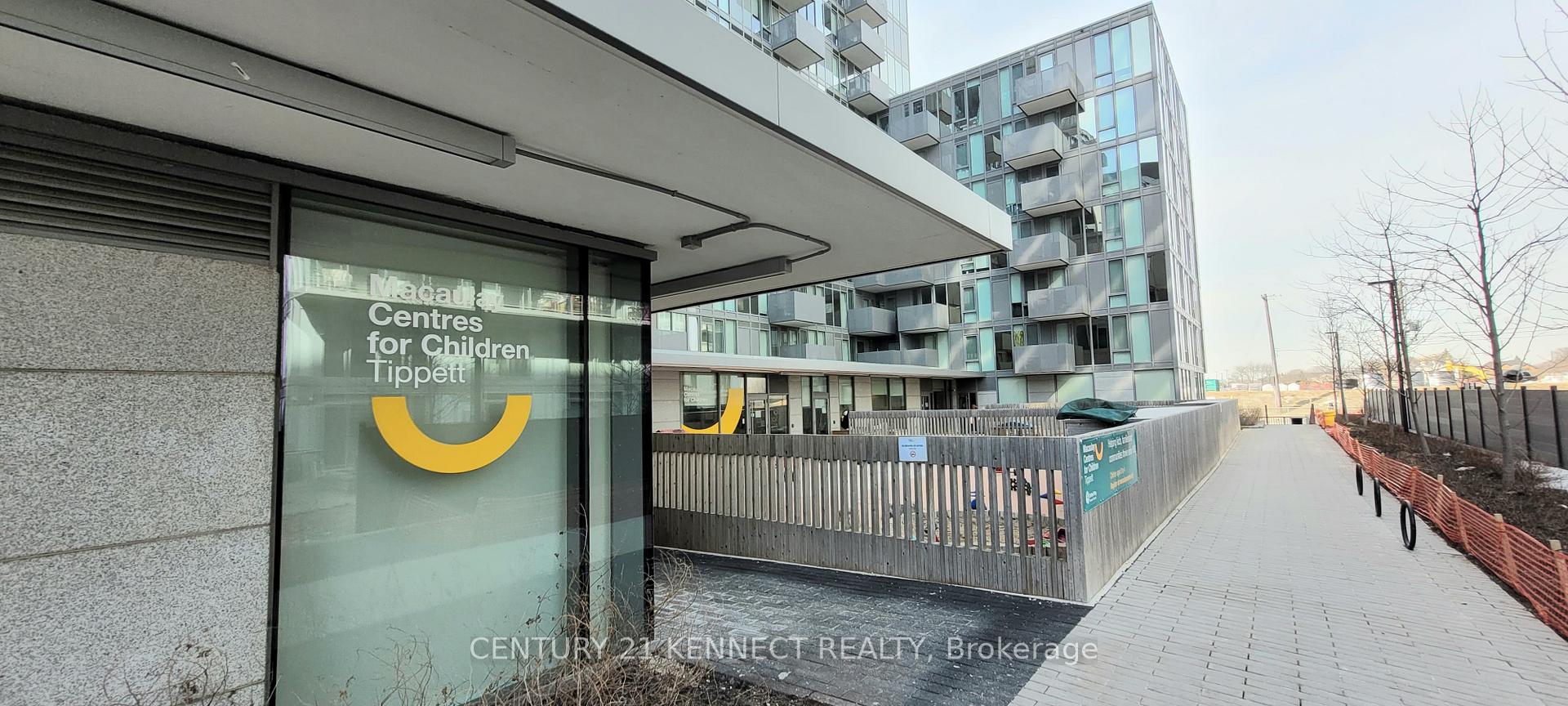 2 Bedrooms Condo at 38 Monte Kwinter,  Toronto For sale