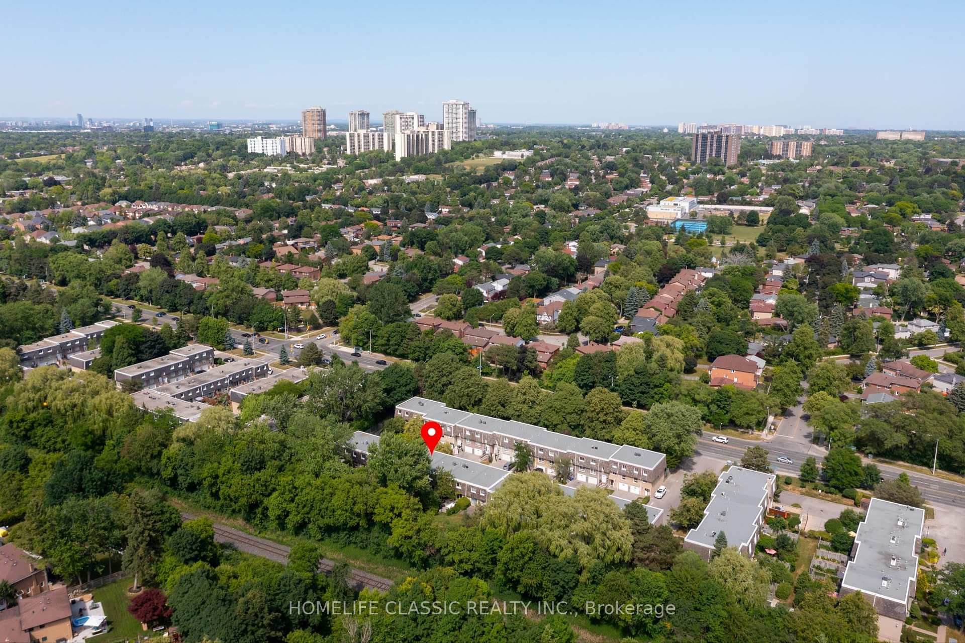 4 Bedrooms Condo at 108 Wild Briarway, Toronto For sale