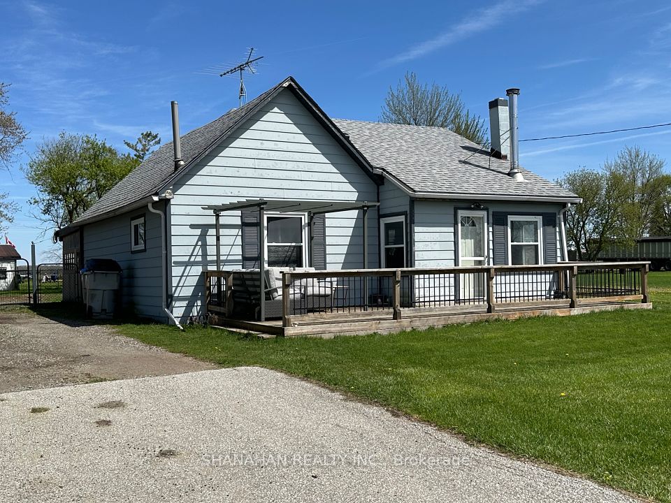 3158 Queen Street, Brooke-Alvinston, ON N0N 1K0