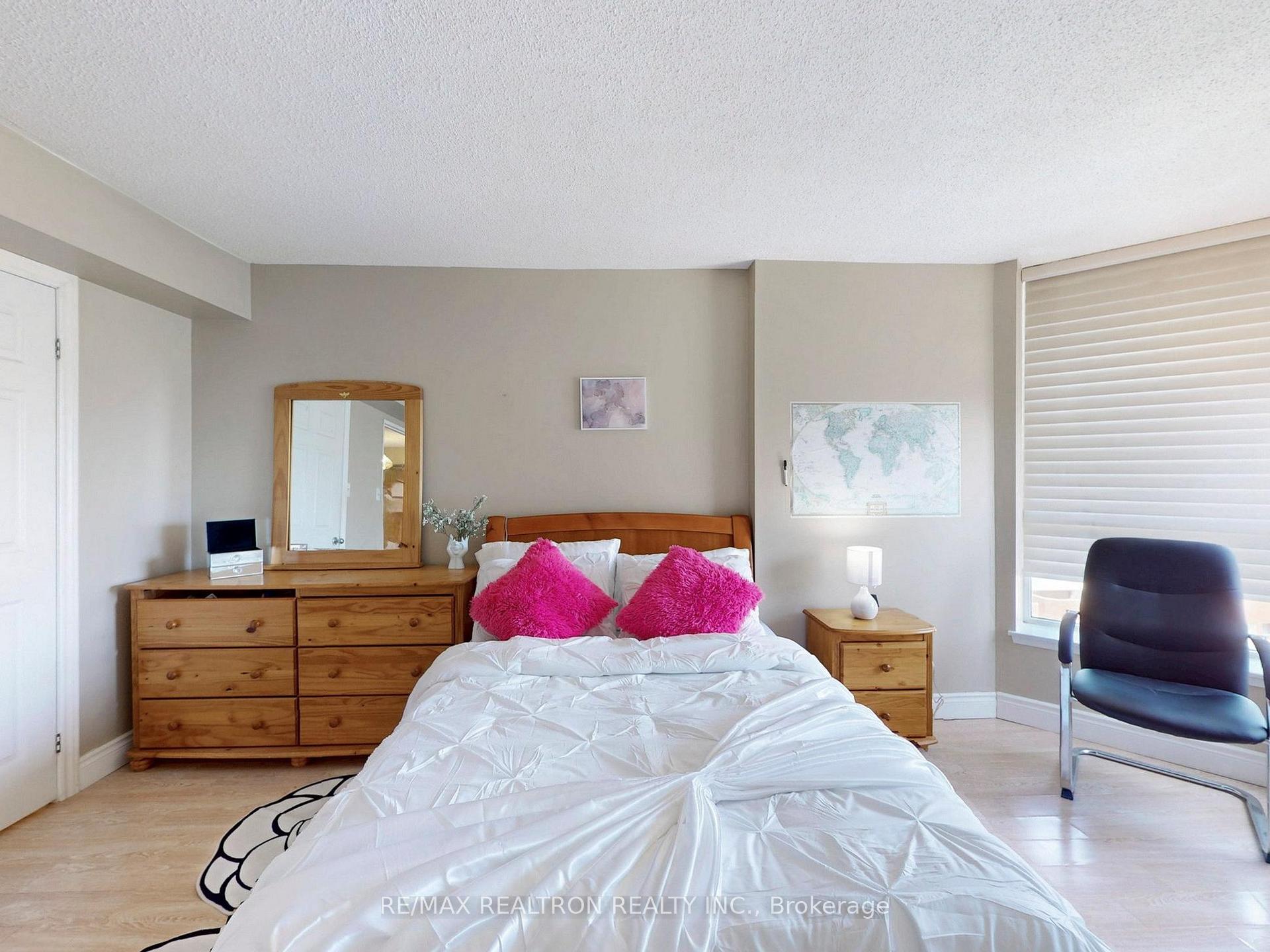 1 Bedroom Condo at 430 McLevin, Toronto For sale