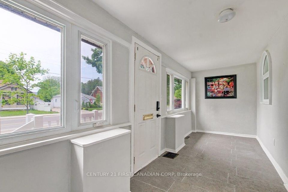 776 Quebec Street, London East, ON N5Y 1X4