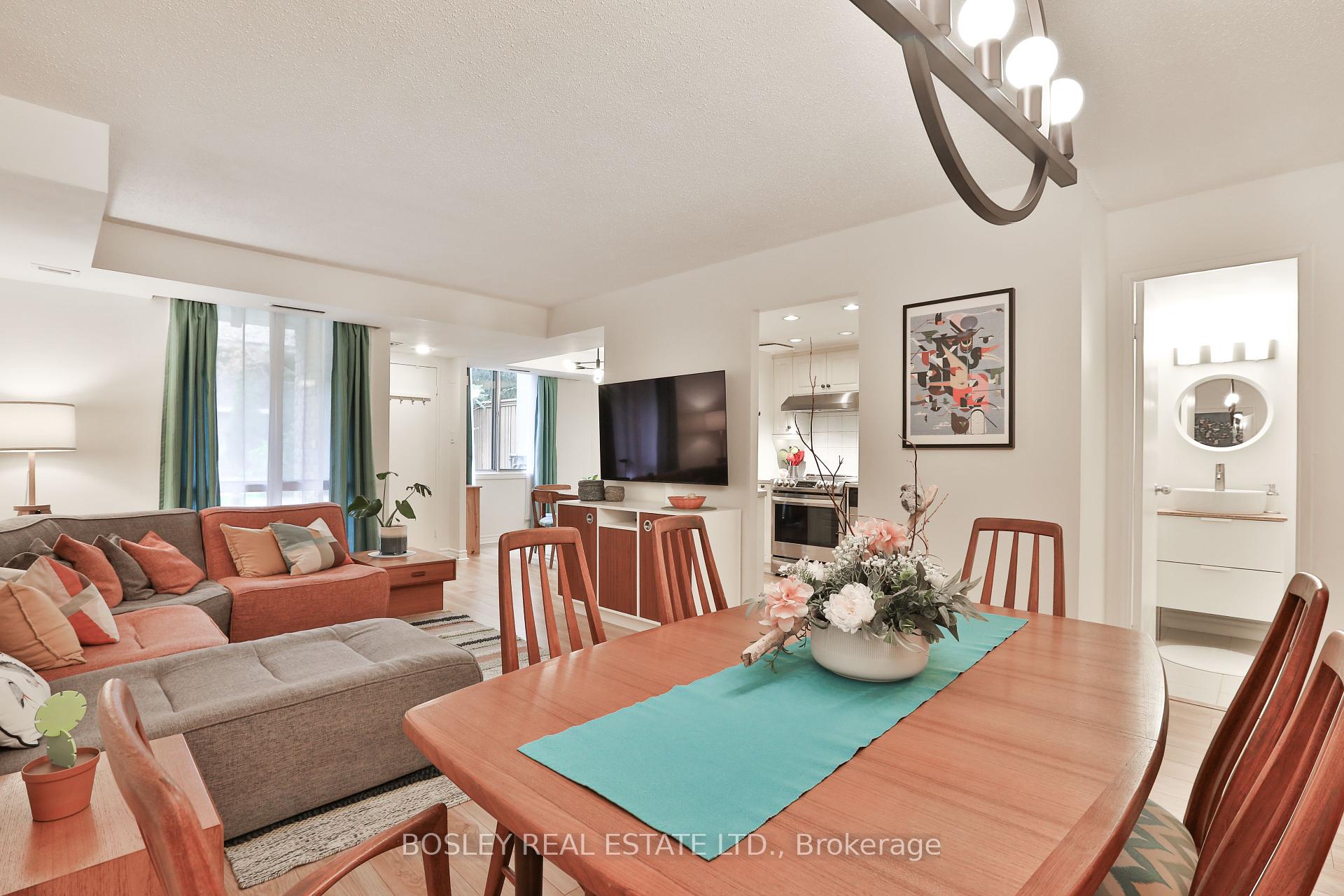 3 Bedrooms Condo at 1250 Mississauga Valley, Mississauga For sale