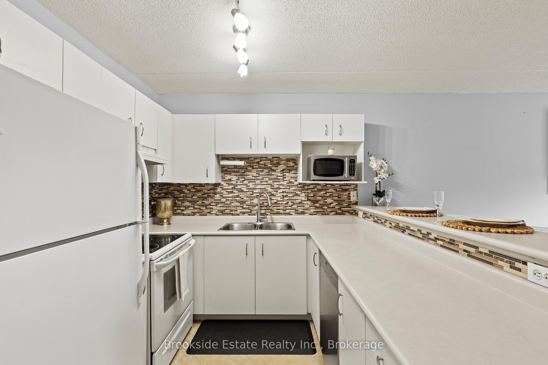 1 Bedroom Condo at 1431 Walkers, Burlington For sale