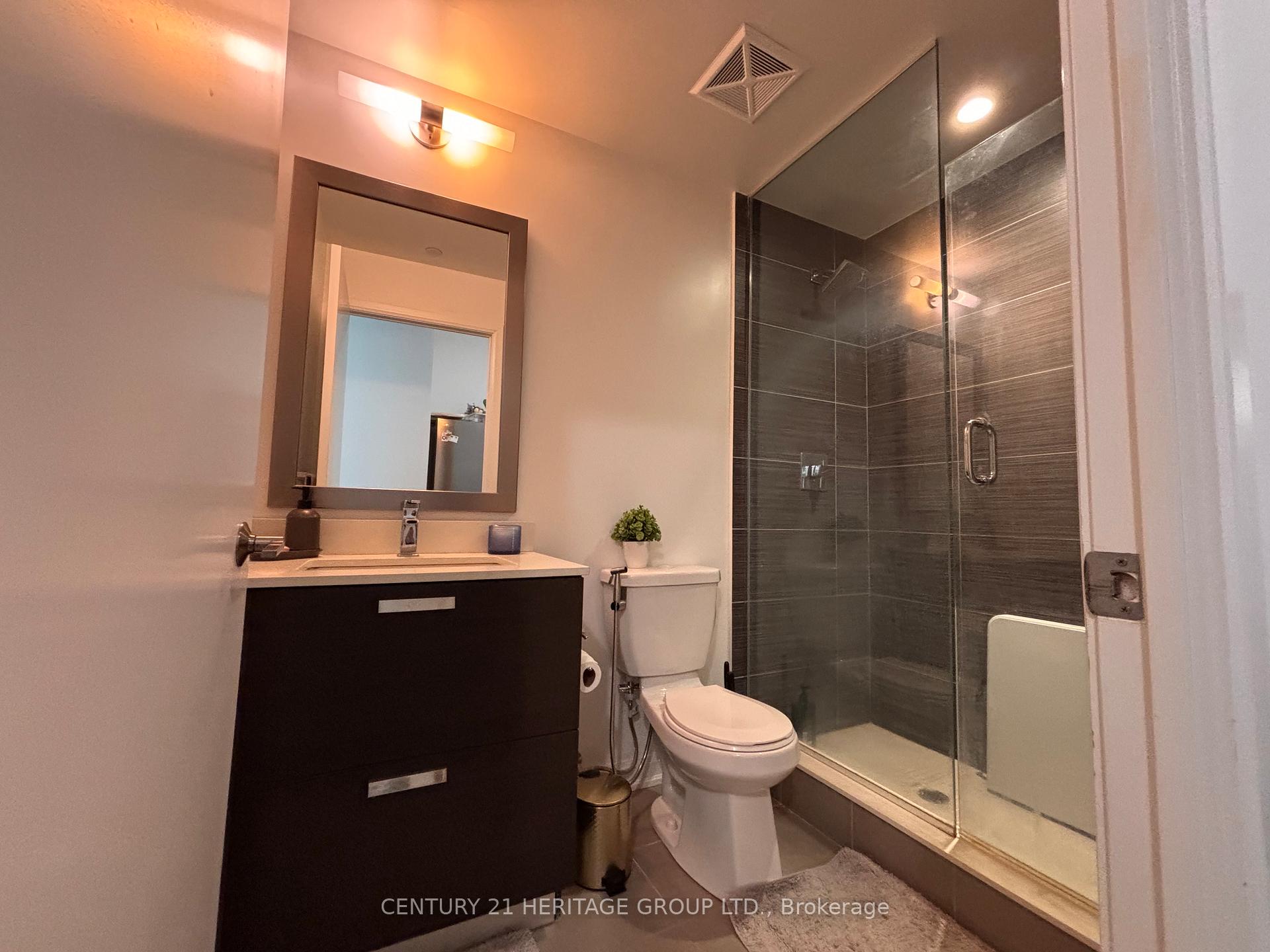 3 Bedrooms Condo at 9 Bogert, Toronto For sale