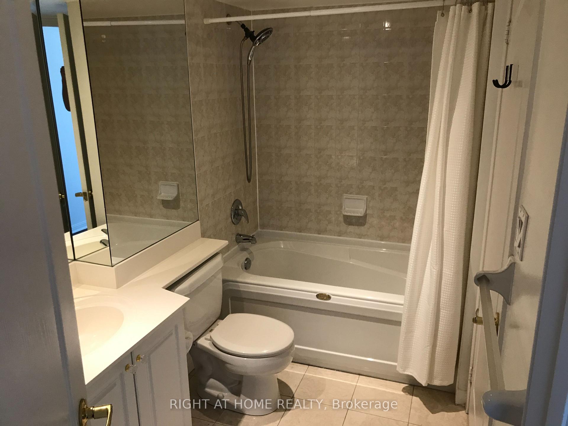 1 Bedroom Condo at 3130 Yonge, Toronto For sale