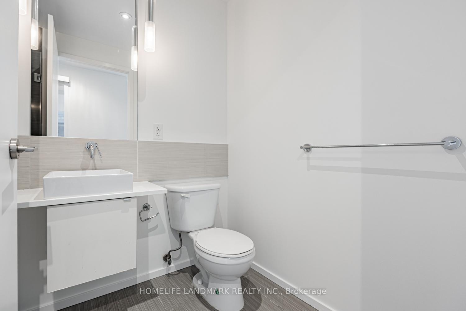 2 Bedrooms Condo at 8 Charlotte,  Toronto For sale