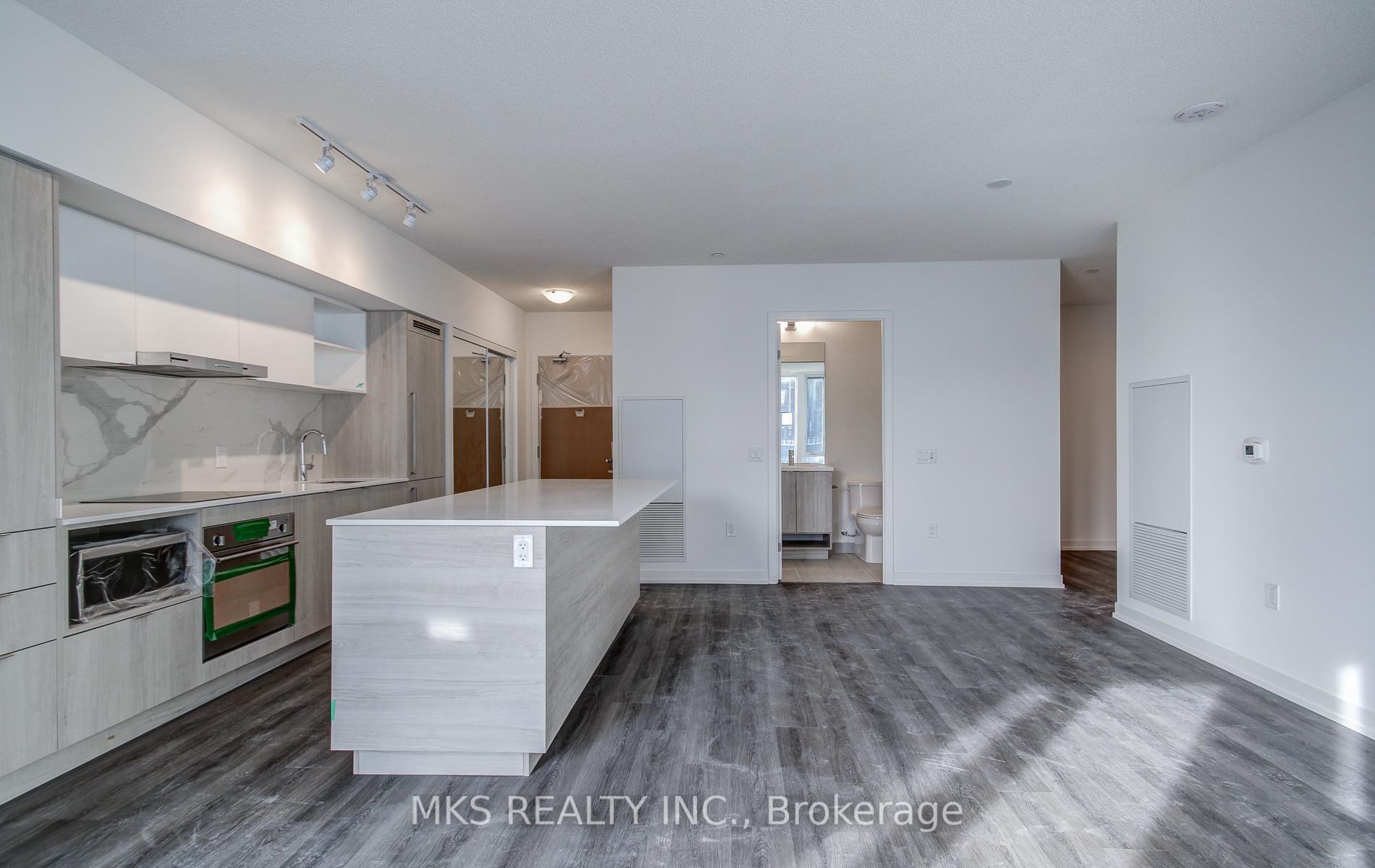 3 Bedrooms Condo at 138 Downes,  Toronto For sale