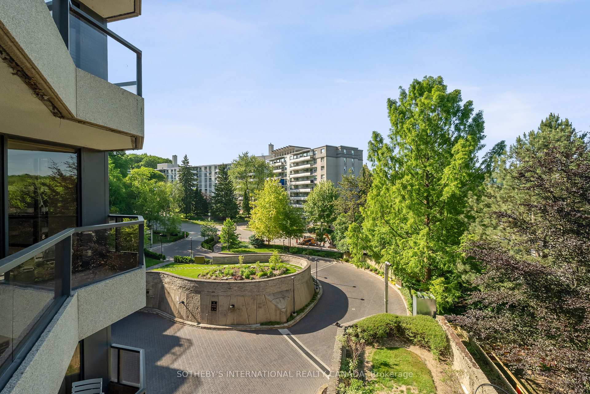 3 Bedrooms Condo at 3900 Yonge, Toronto For sale
