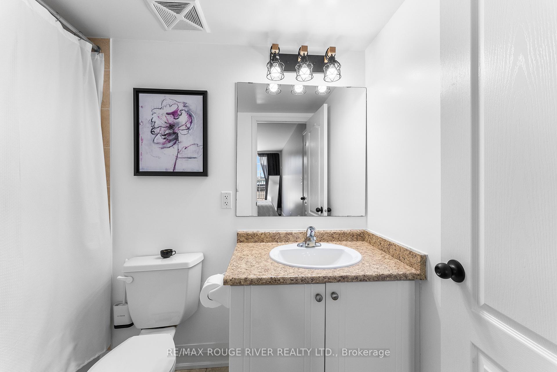 3 Bedrooms Condo at 25 Strangford, Toronto For sale
