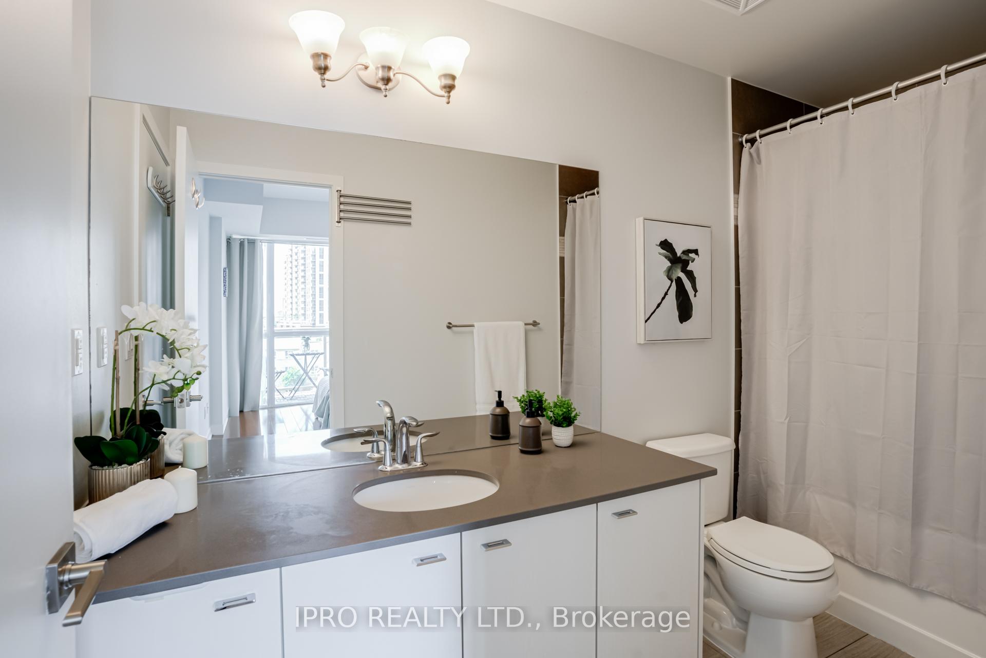 2 Bedrooms Condo at 5101 Dundas, Toronto For sale