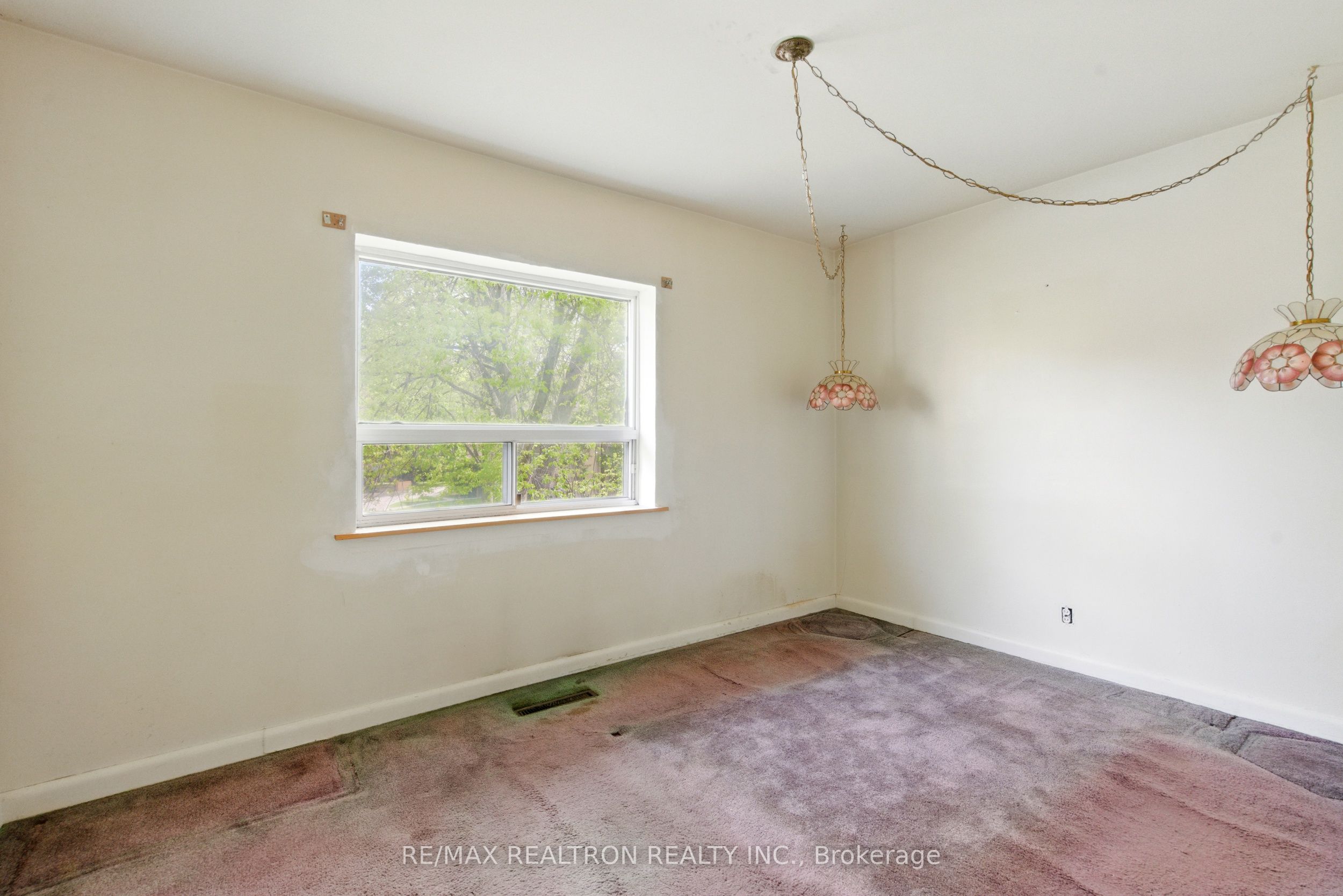 104 Barber Greene Road N, #4