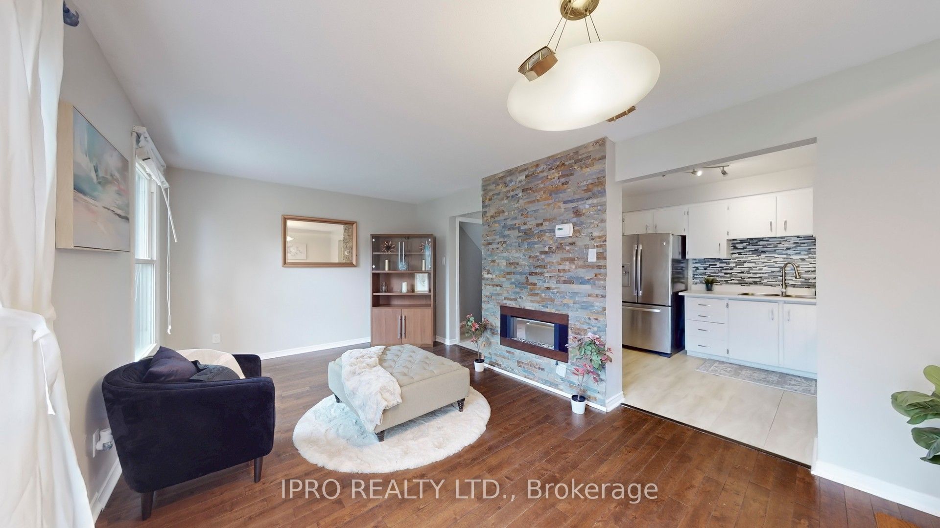 88 Christie Crescent