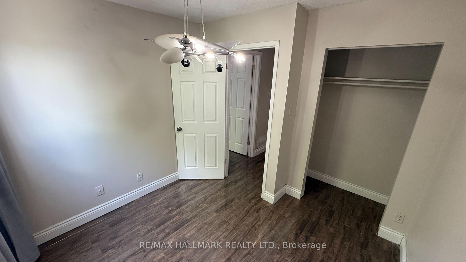 4 Bedrooms Condo at 3600 Morning Star, Mississauga For sale