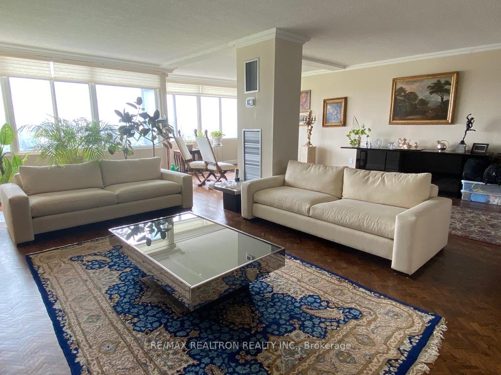 2 Bedrooms Condo at 1555 Finch,  Toronto For sale