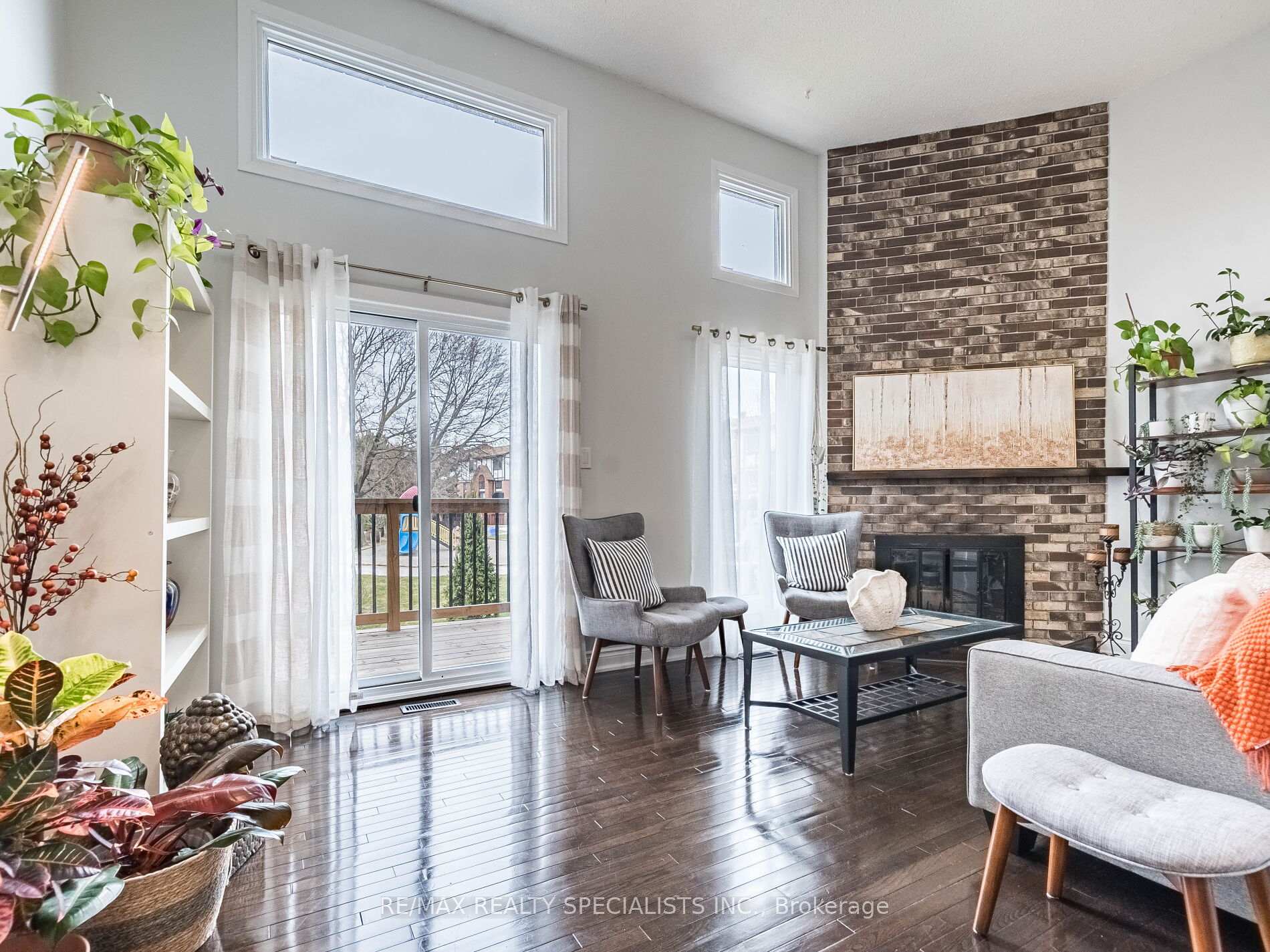 3 Bedrooms Condo at 1764 Rathburn,  Mississauga For sale