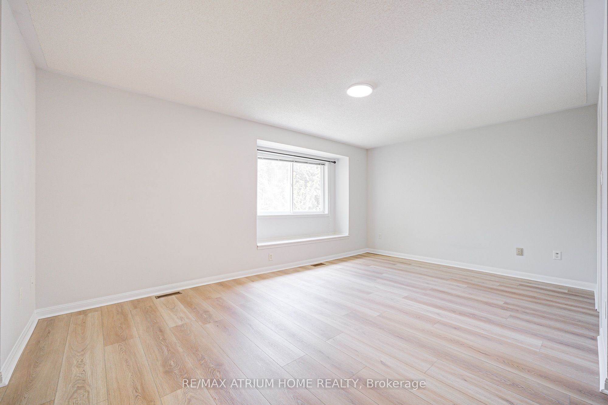 2293 Oakhaven Drive