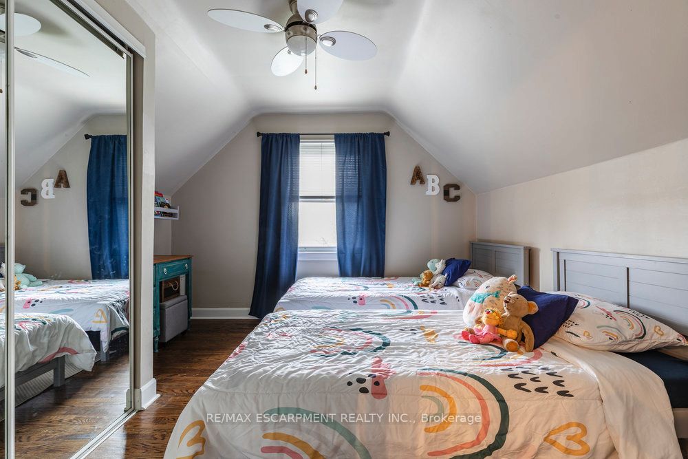 5 Bettina Avenue