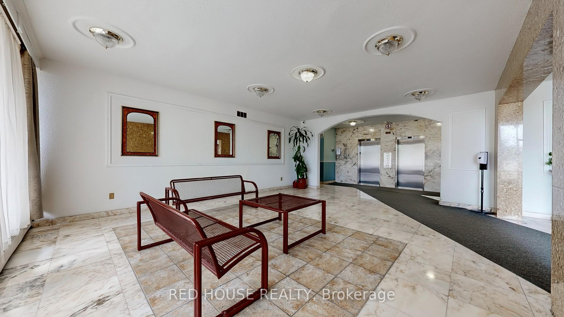 2 Bedrooms Condo at 5 Frith, Toronto For sale