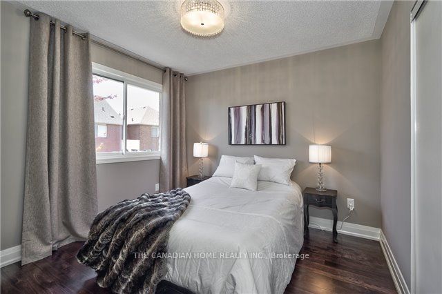 2250 Oakhaven Drive