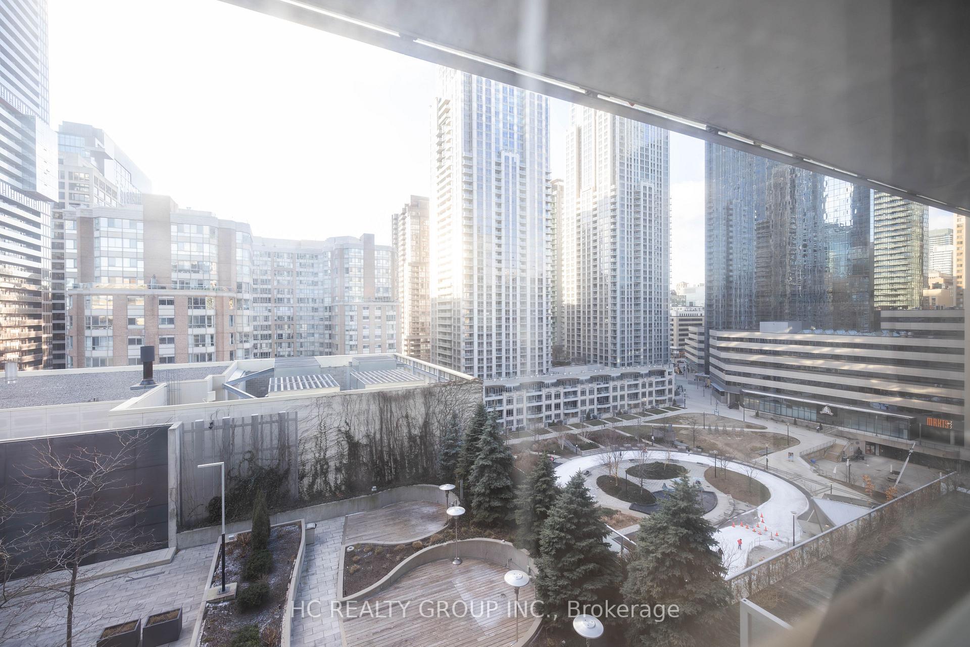 1 Bedroom Condo at 386 Yonge, Toronto For sale
