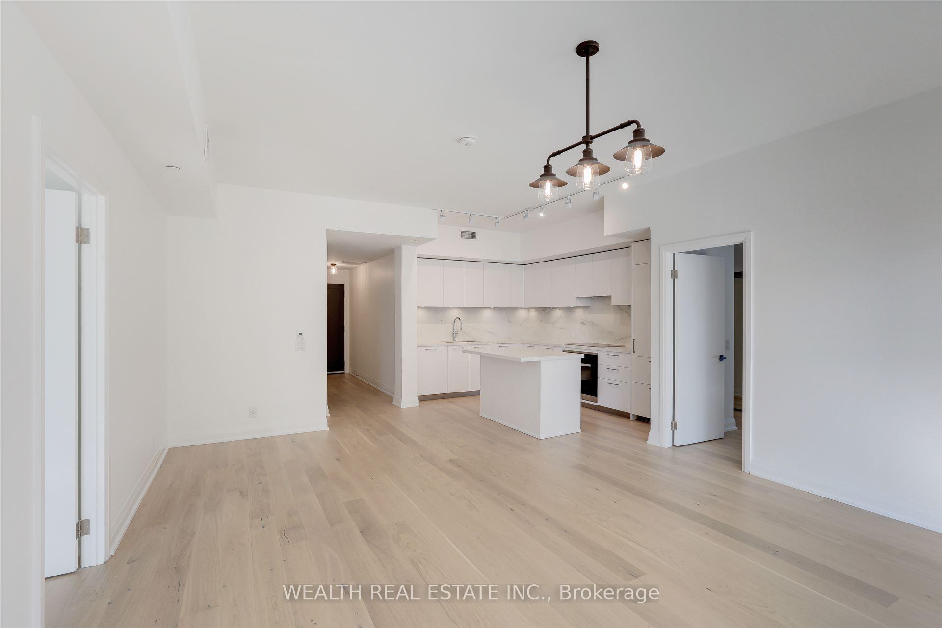 2 Bedrooms Condo at 33 Frederick Todd, Toronto For sale