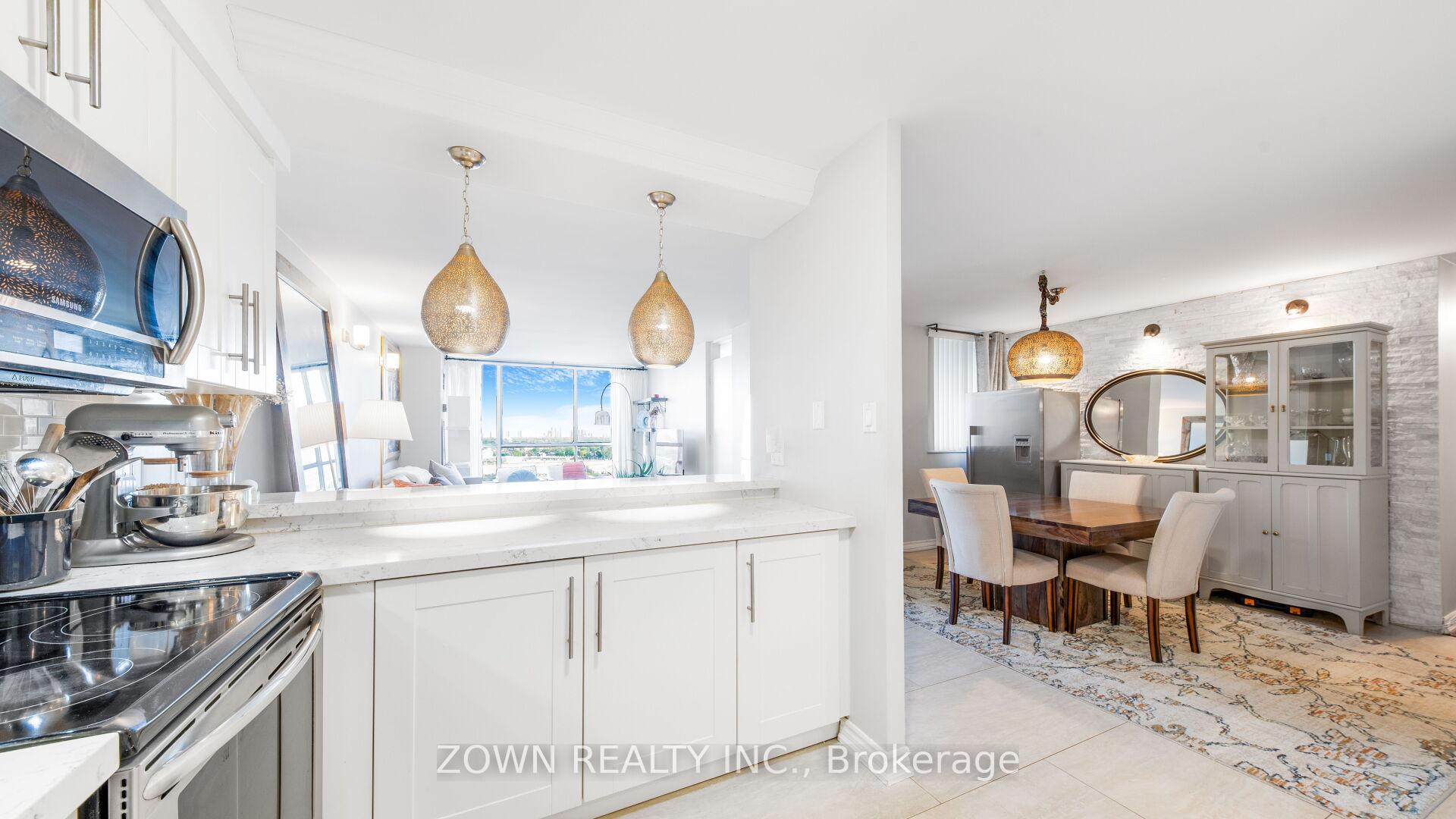 4 Bedrooms Condo at 10 Martha Eaton, Toronto For sale