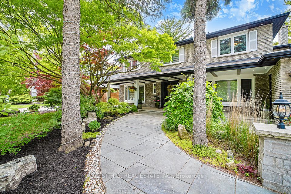 160 Banbury Road, Toronto, ON M3B 2L8