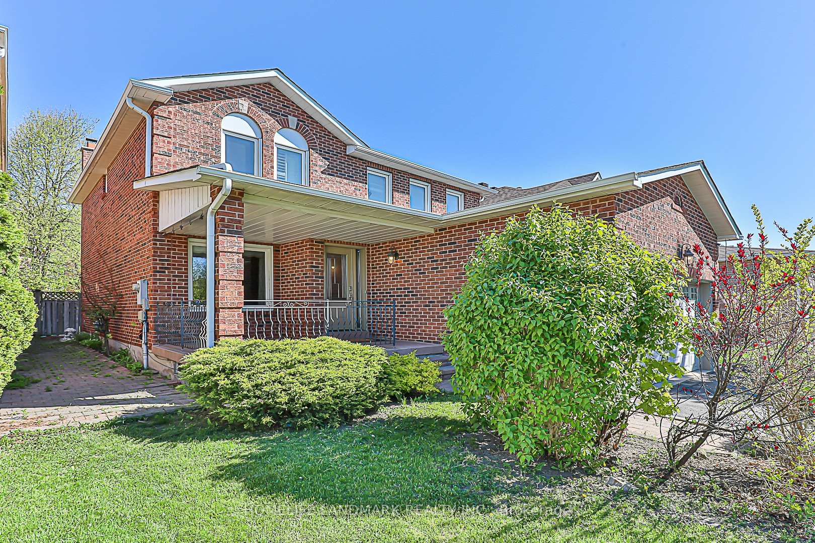 116 Cromwell Road, Vaughan, ON L6A 1T9