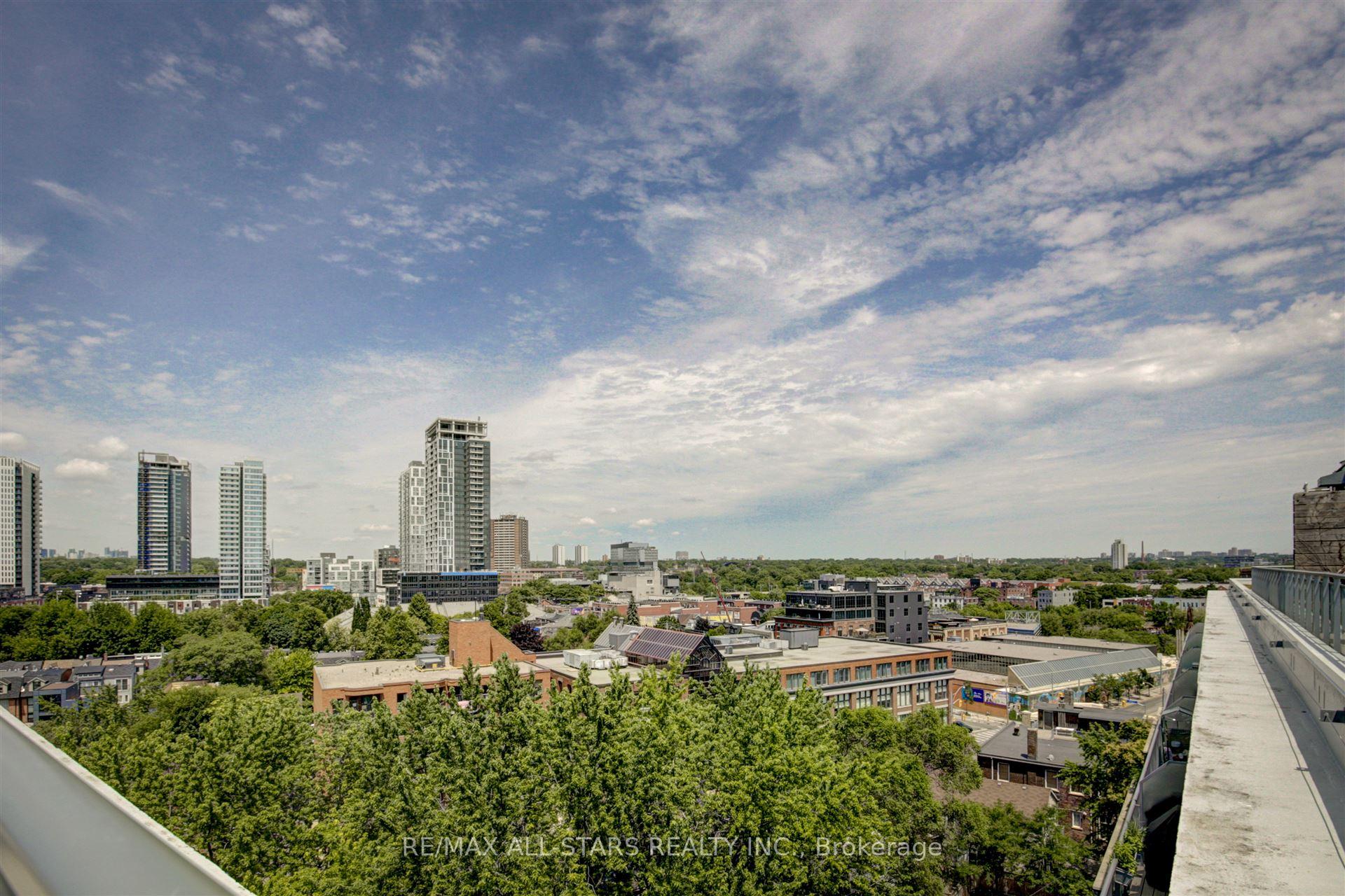 2 Bedrooms Condo at 510 King, Toronto For sale