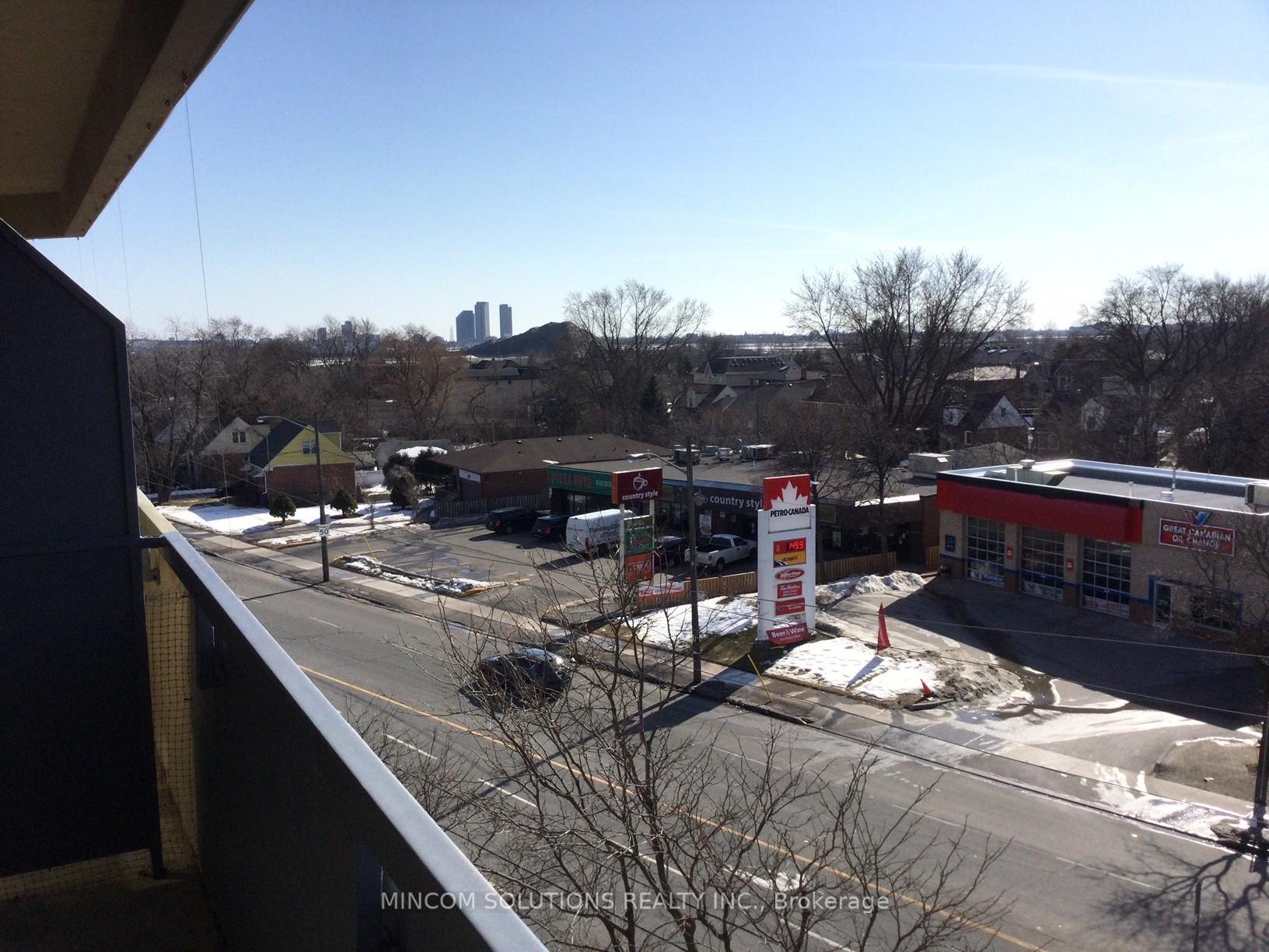1 Bedroom Condo at 555 Wilson Heights,  Toronto For sale