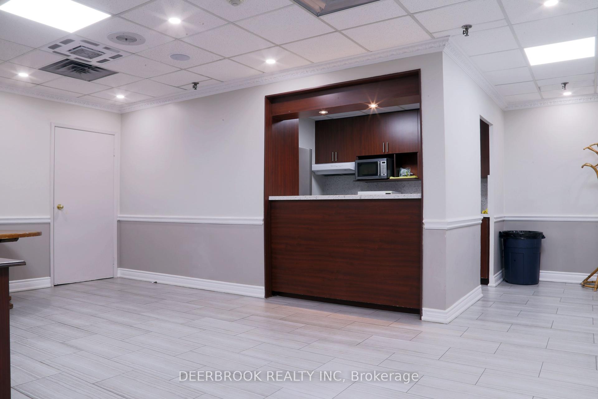 3 Bedrooms Condo at 1338 York Mills, Toronto For sale
