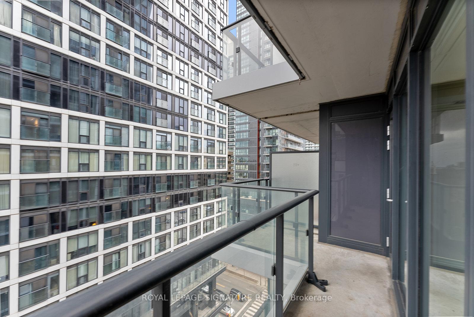 1 Bedroom Condo at 251 Jarvis,  Toronto For sale