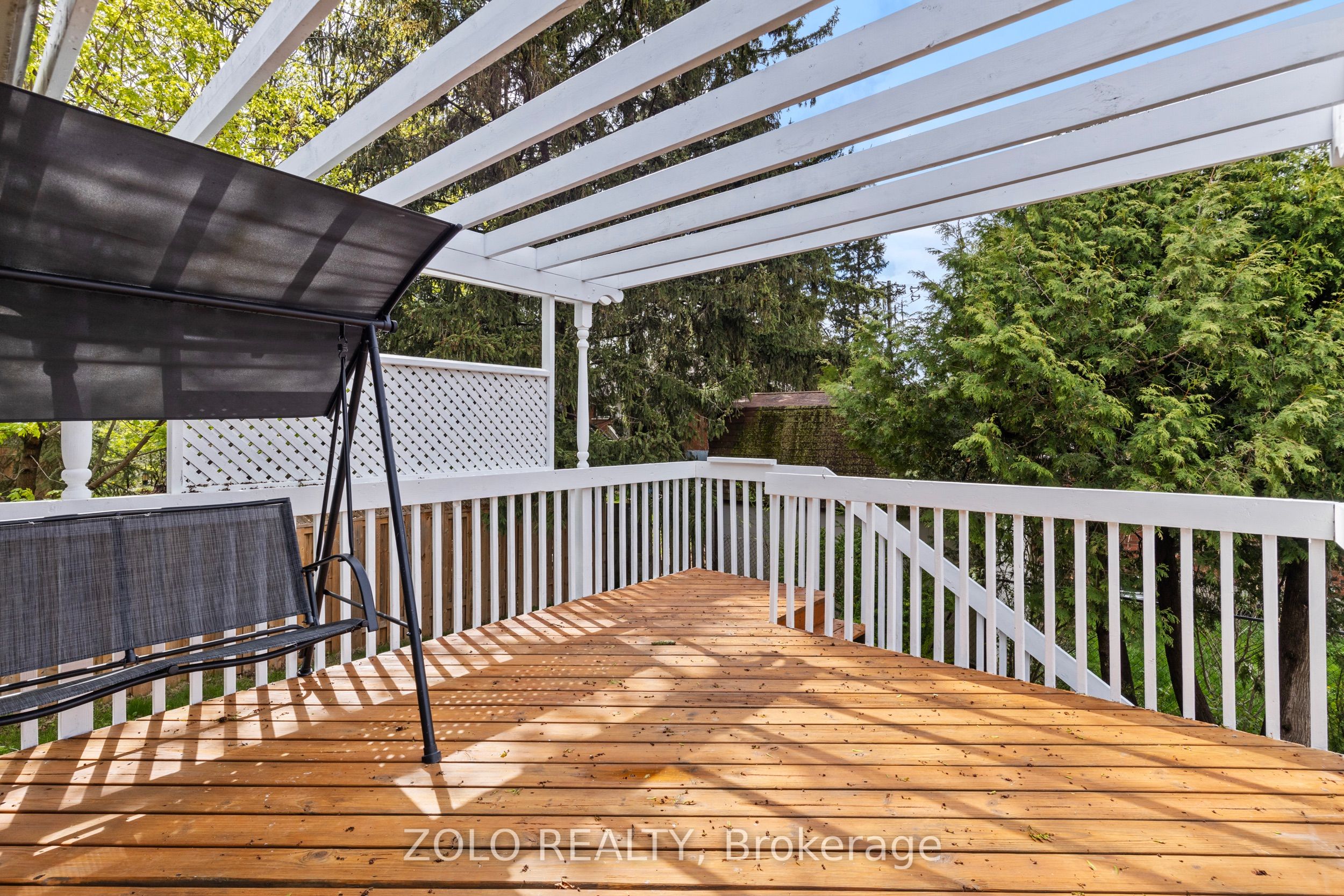 215 Mackenzie Crescent