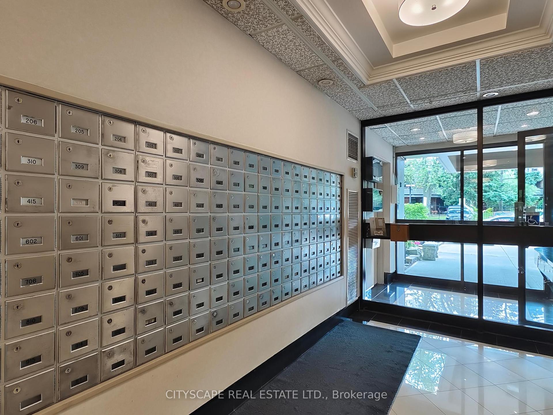 2 Bedrooms Condo at 1320 Mississauga Valley, Mississauga For sale