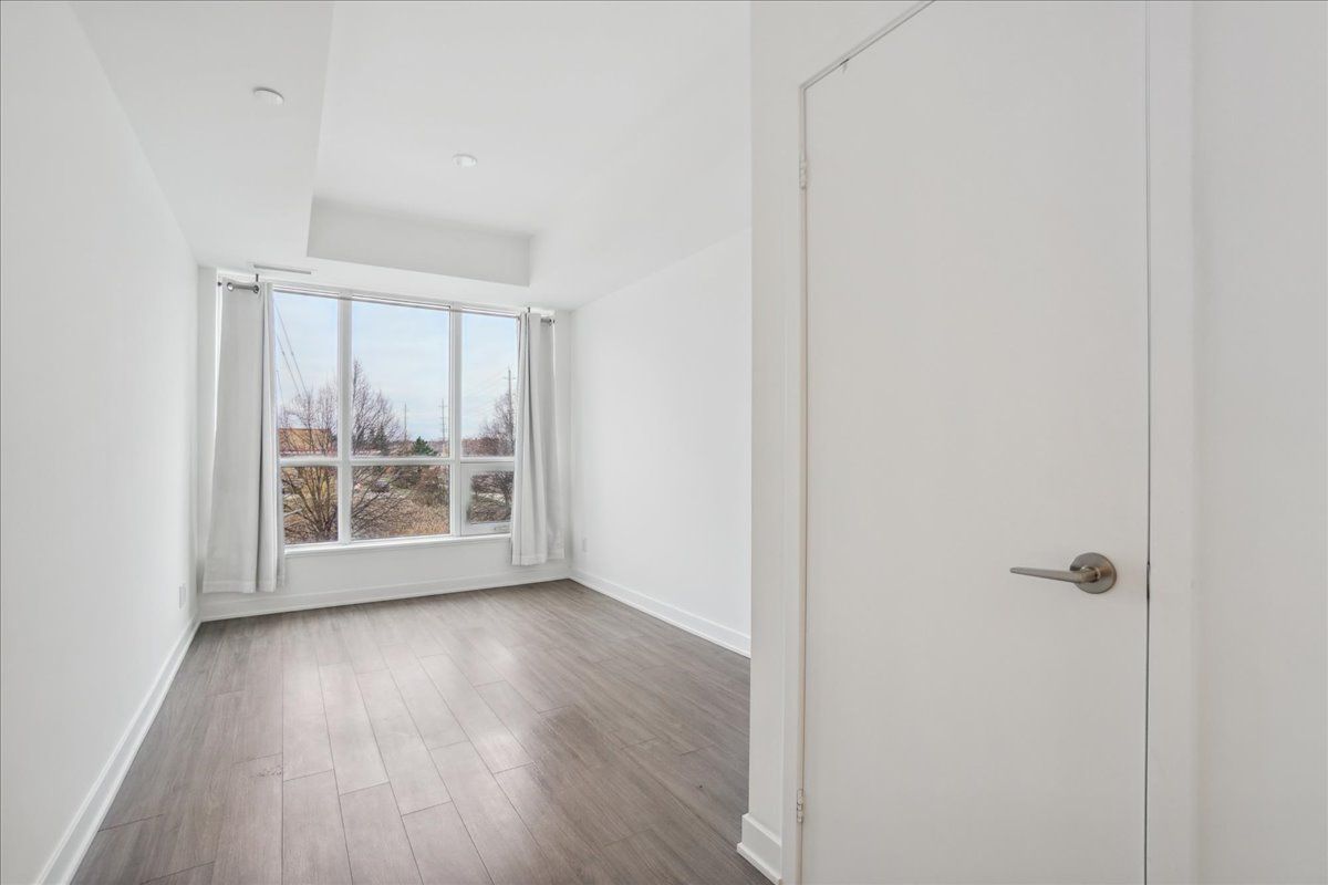 681 Yonge Street 209