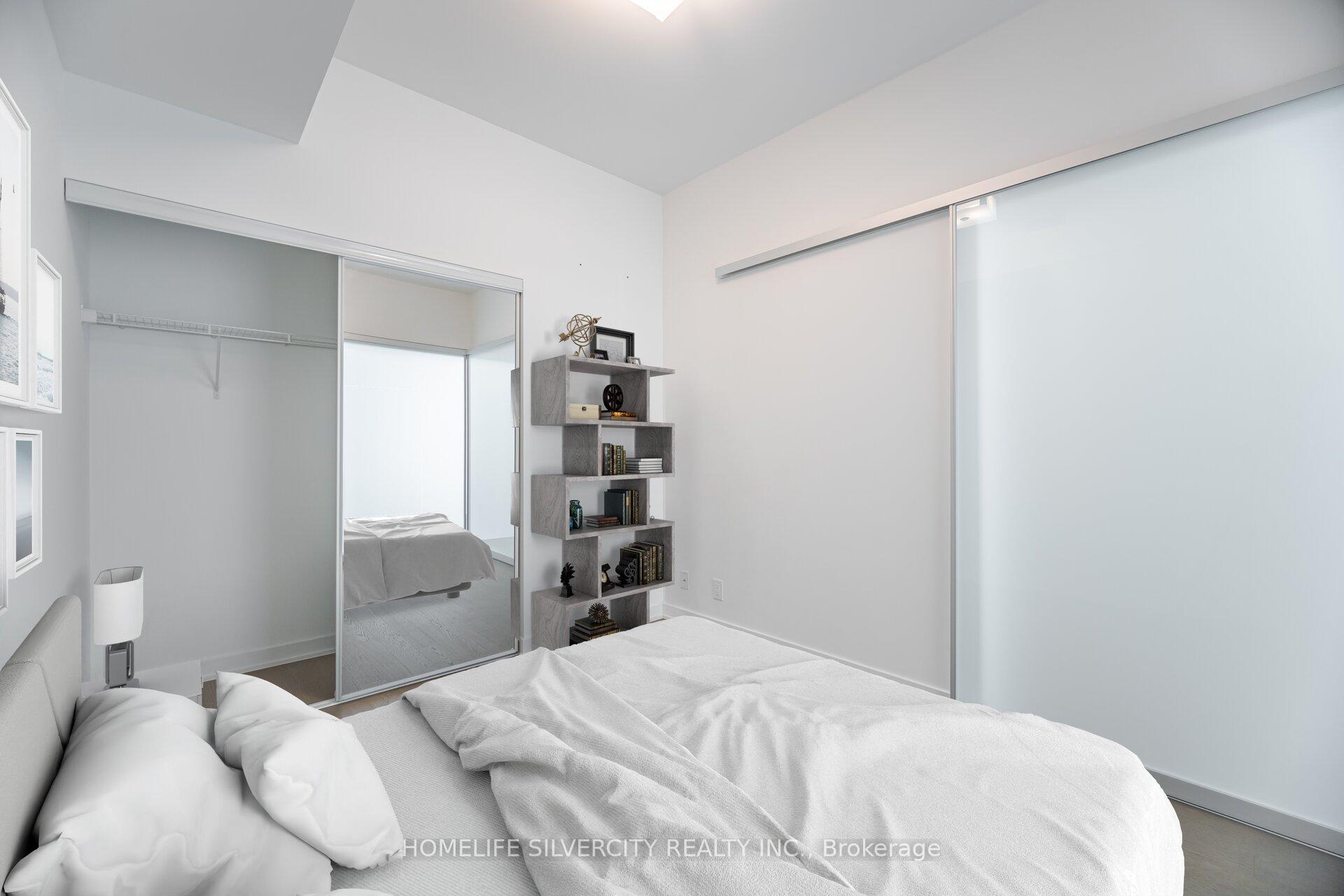 1 Bedroom Condo at 15 Beverley, Toronto For sale