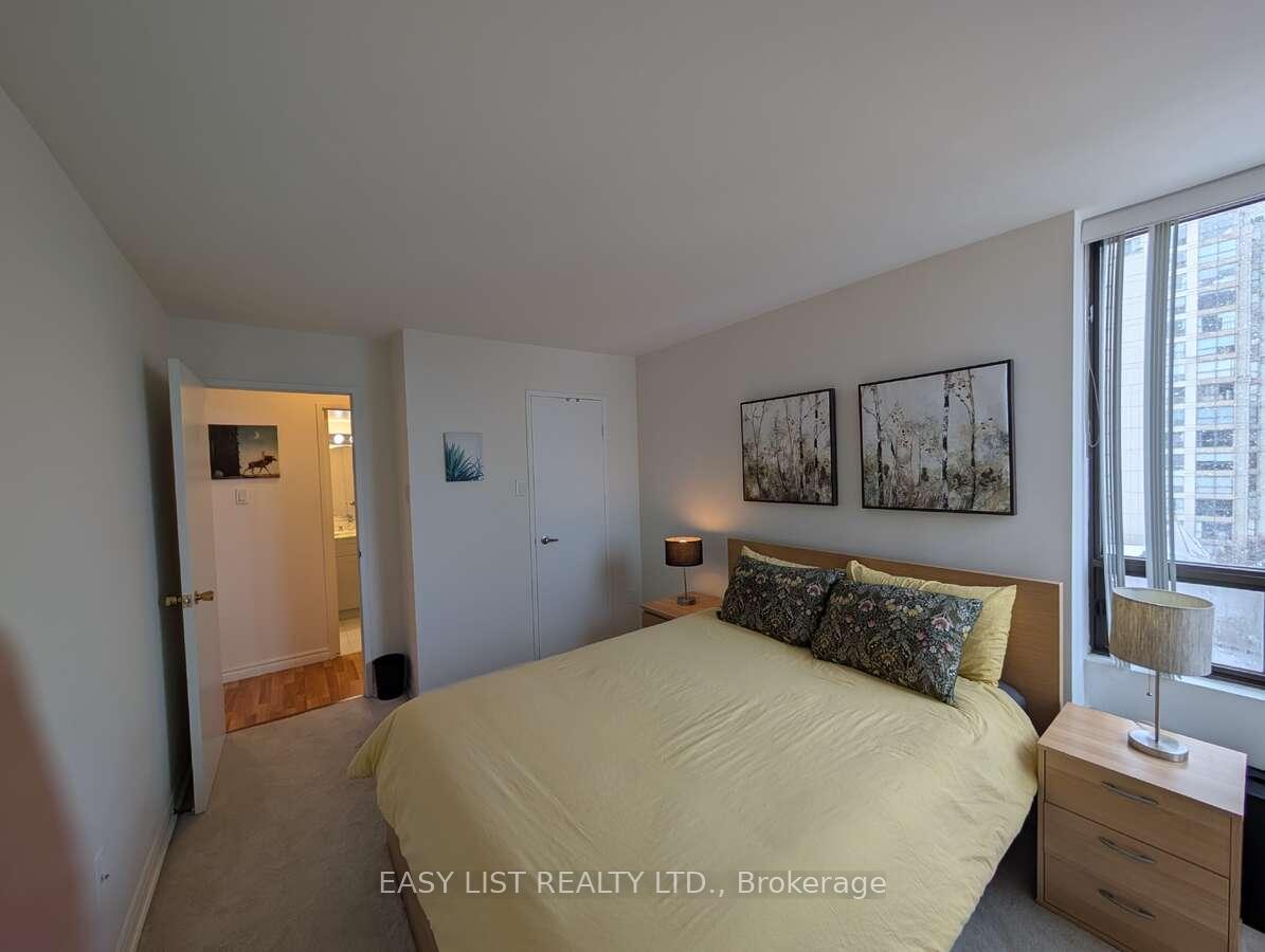 2 Bedrooms Condo at 117 Gerrard, Toronto For sale