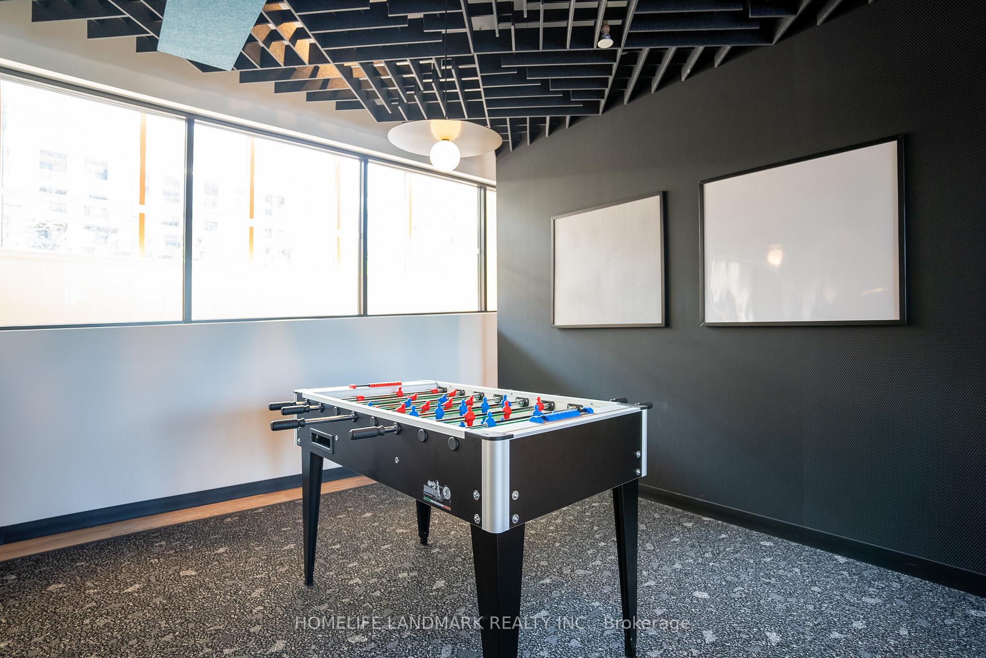 1 Bedroom Condo at 7950 bathurst, Vaughan For sale