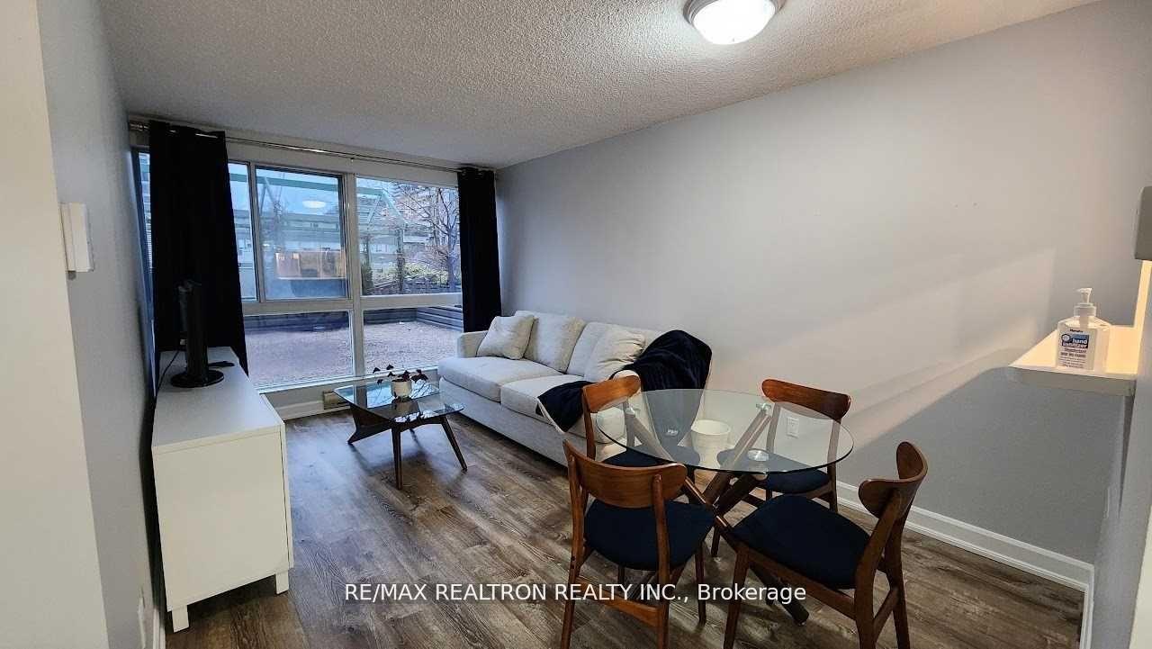 1 Bedroom Condo at 7 Broadway, Toronto For sale