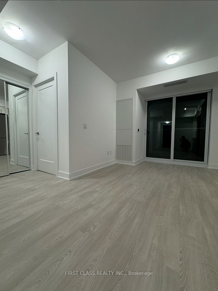 2545 SIMCOE