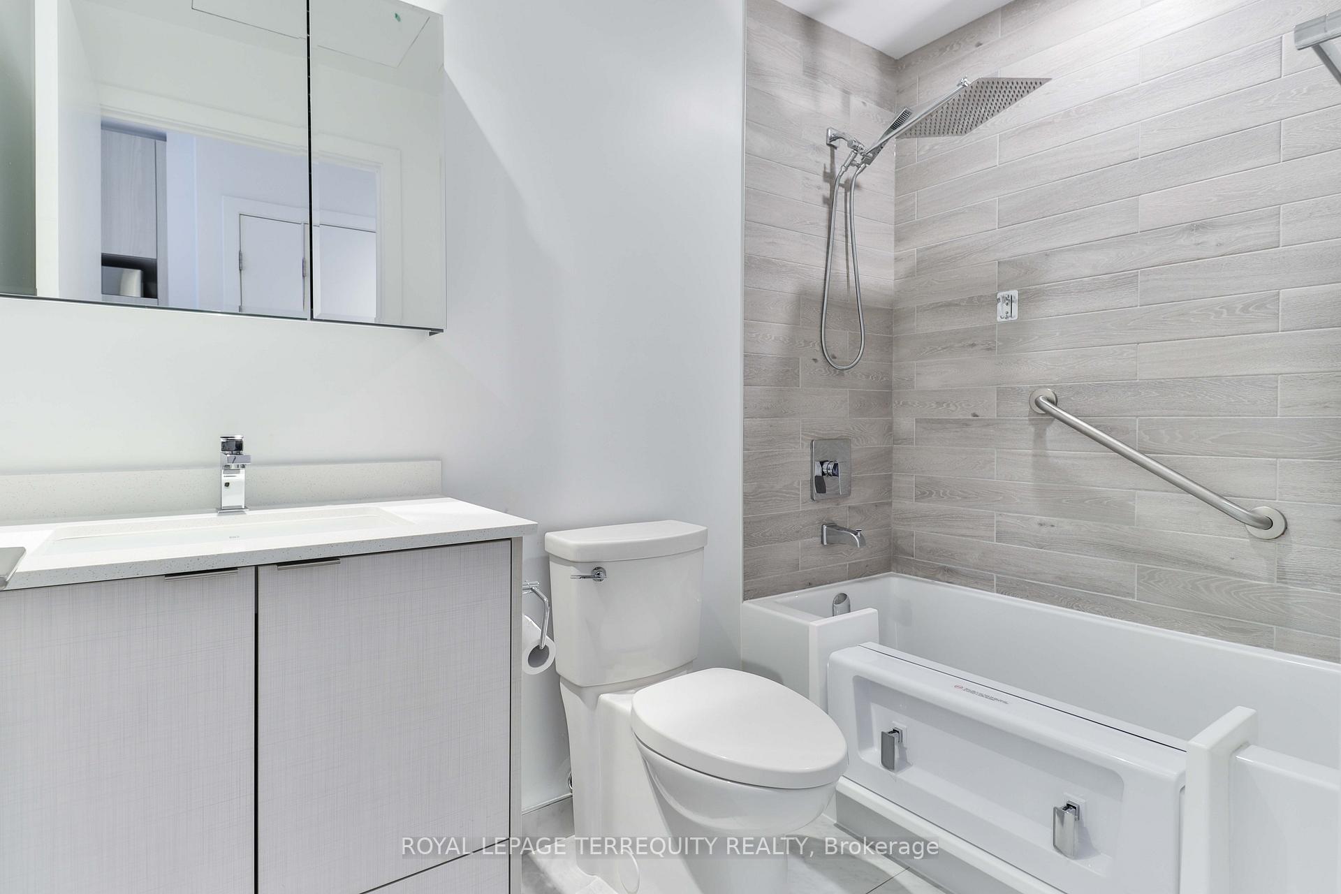 1 Bedroom Condo at 1926 Lake Shore, Toronto For sale