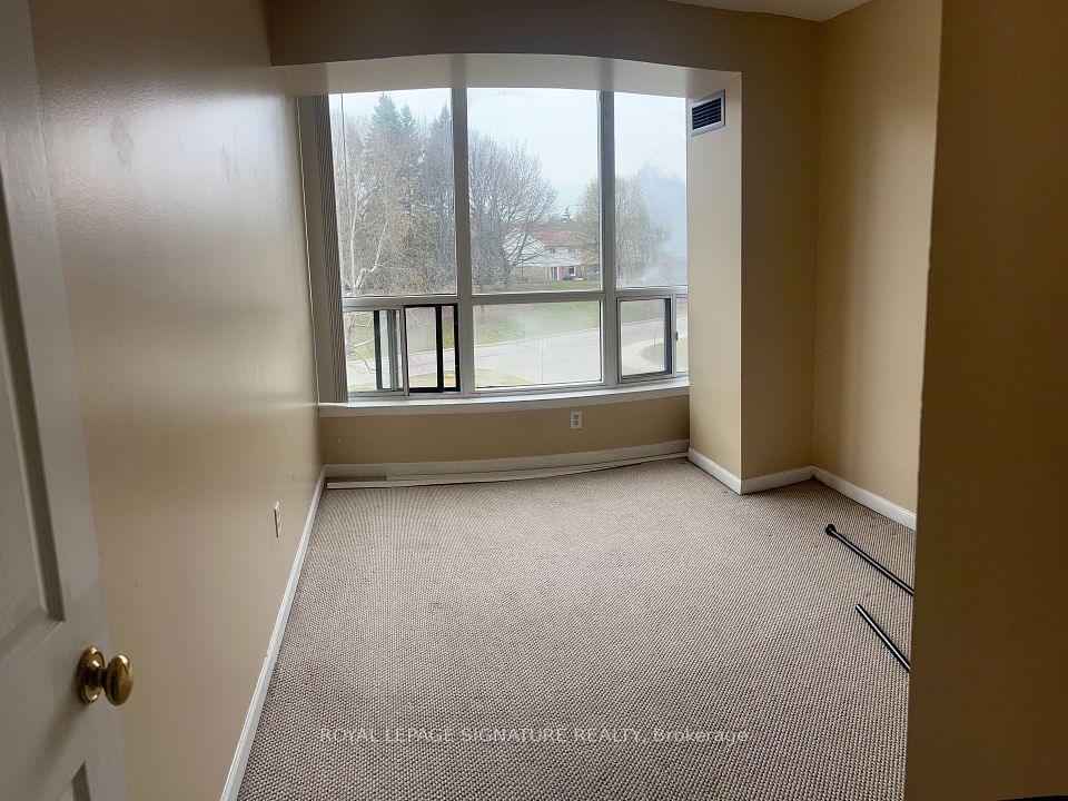 #306 - 12 Laurelcrest Street, Brampton, ON L6S 2R9